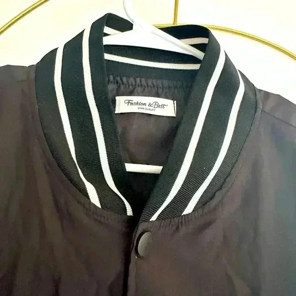 Oversize Varsity black Jacket, Size L - Picture 5 of 6